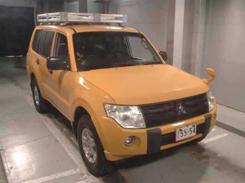 MITSUBISHI PAJERO