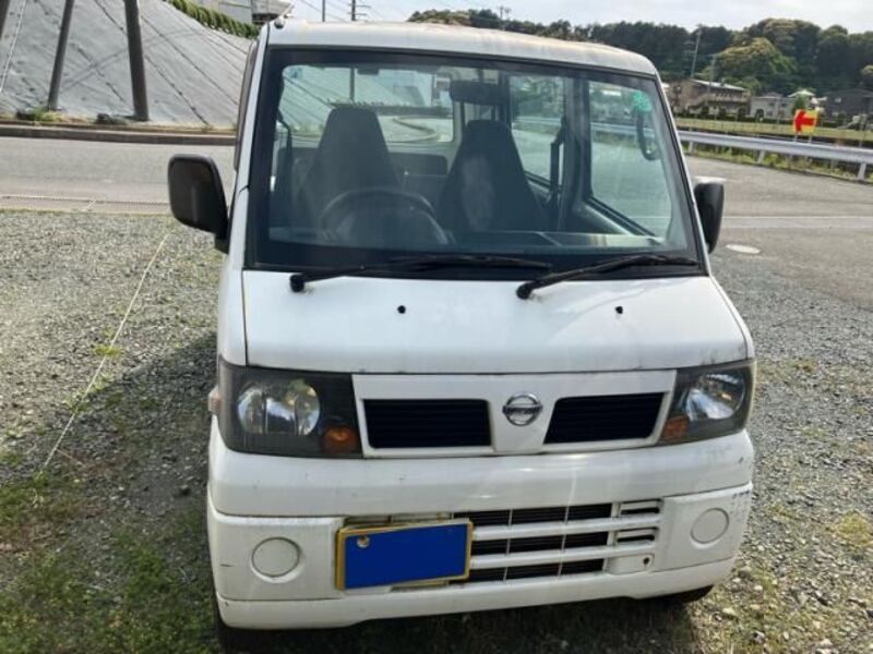 NISSAN CLIPPER VAN