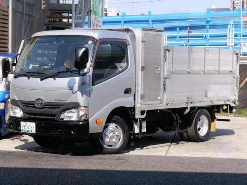 TOYOTA DYNA TRUCK