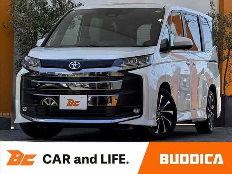 TOYOTA NOAH