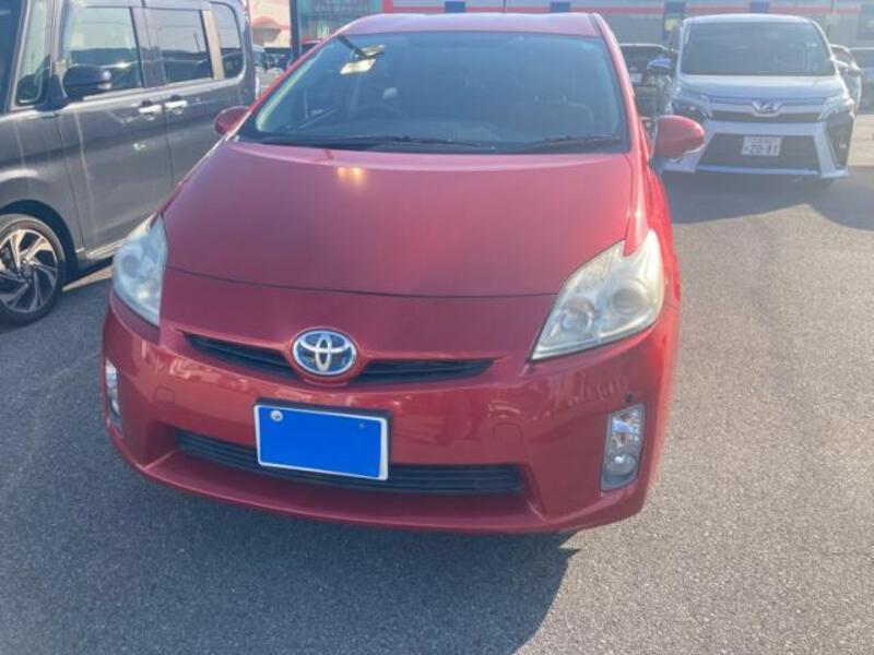 TOYOTA PRIUS