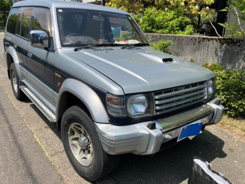 MITSUBISHI PAJERO