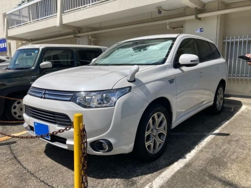 MITSUBISHI OUTLANDER PHEV