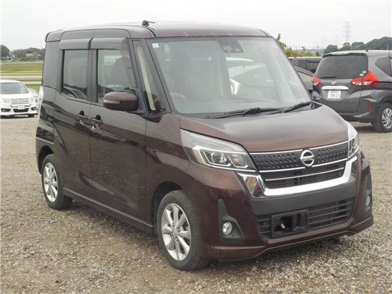 NISSAN DAYZ ROOX