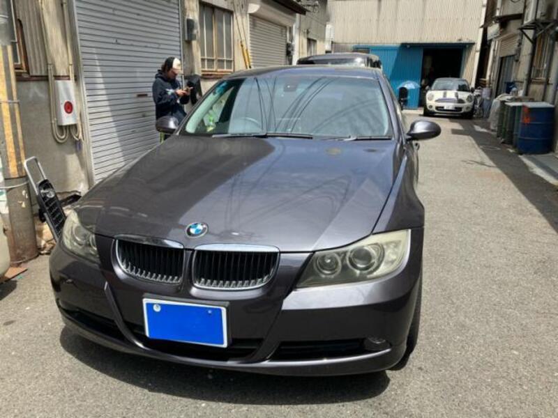 BMW 3 SERIES