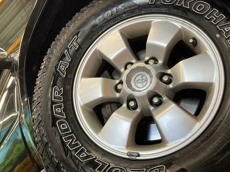 HILUX SURF