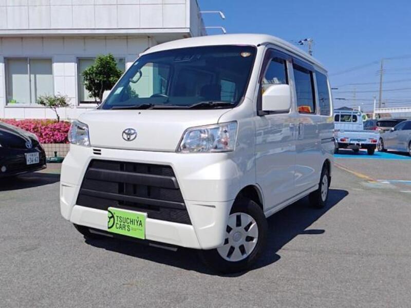 TOYOTA PIXIS VAN