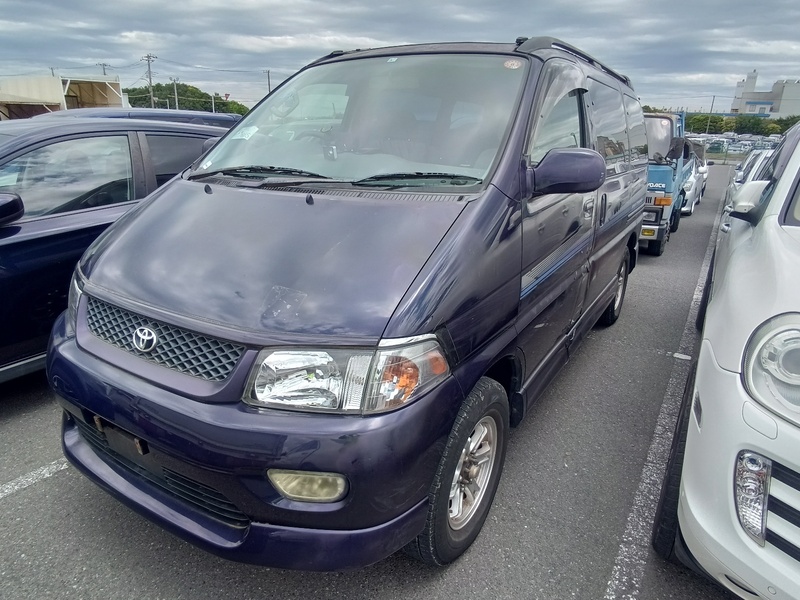 TOYOTA HIACE REGIUS