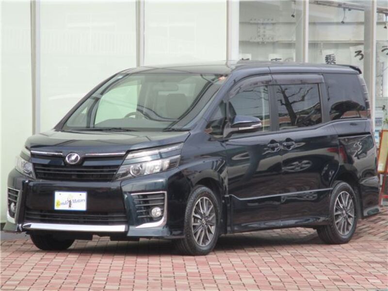 TOYOTA VOXY