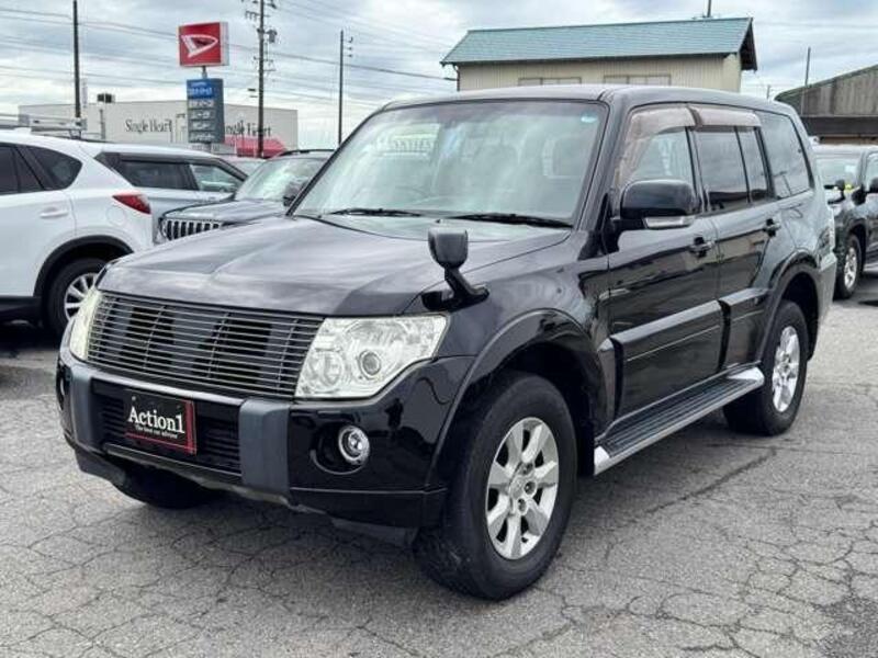 MITSUBISHI PAJERO