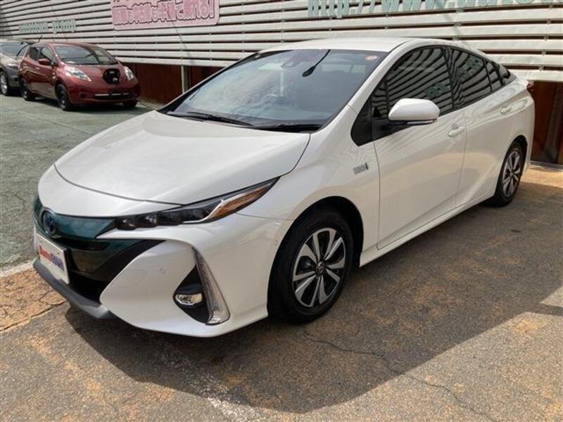 TOYOTA PRIUS PHV
