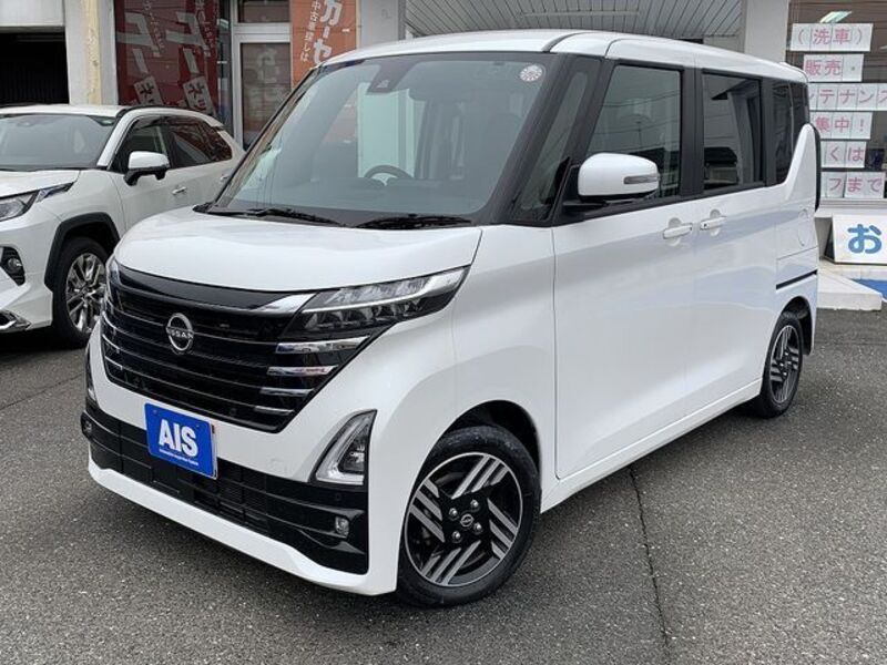 NISSAN ROOX