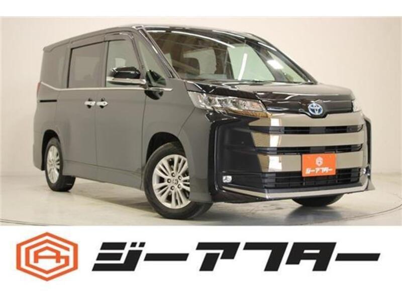 TOYOTA NOAH