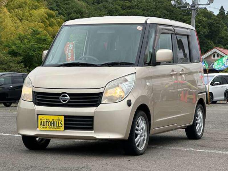 NISSAN ROOX