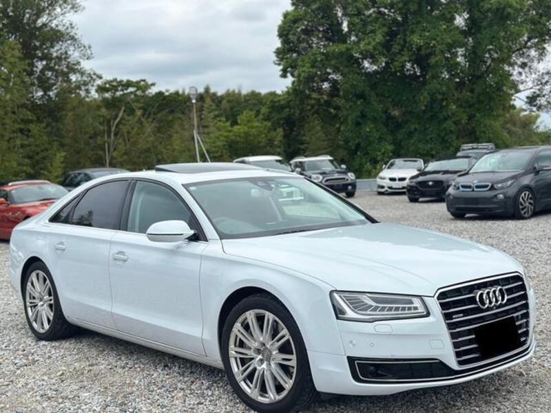 AUDI A8