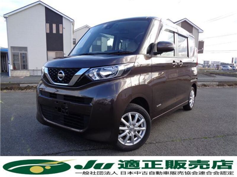 NISSAN ROOX