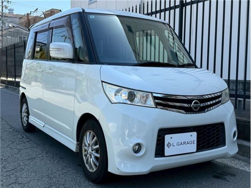 NISSAN ROOX