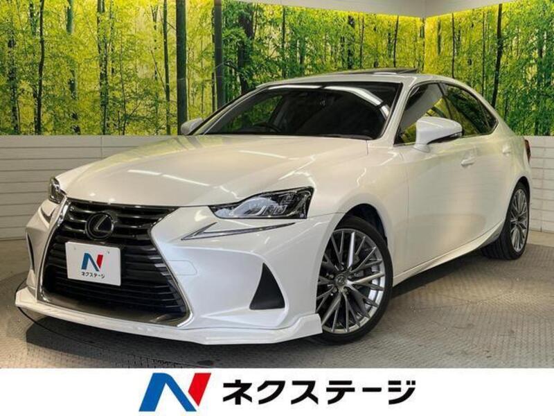 LEXUS IS