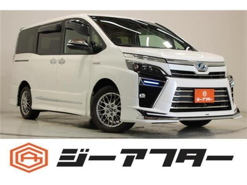 TOYOTA VOXY