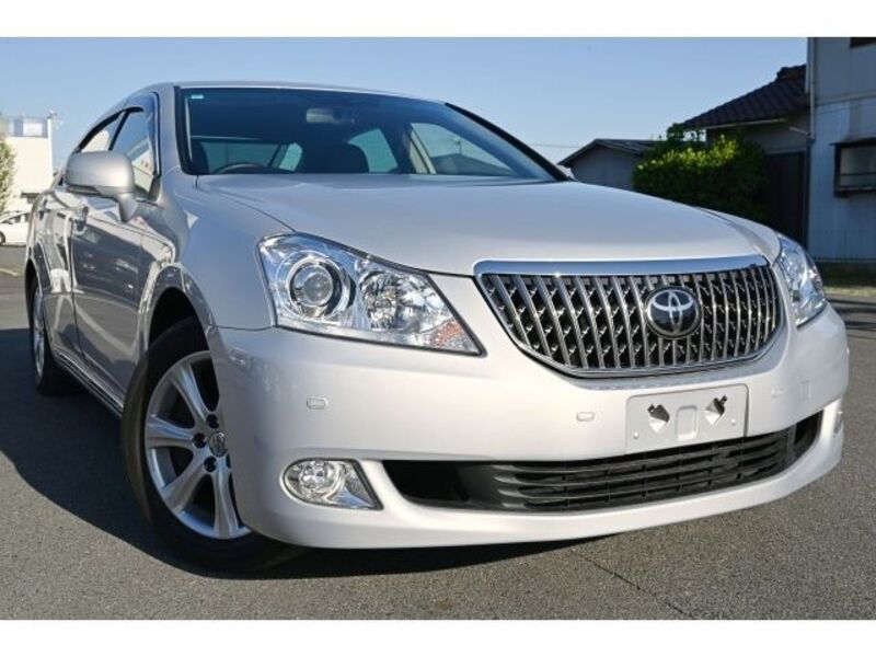 TOYOTA CROWN MAJESTA