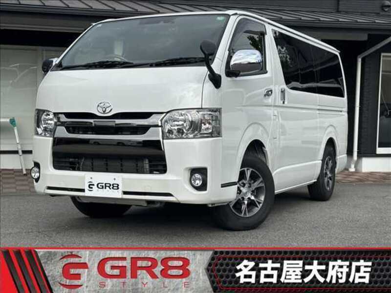 TOYOTA HIACE VAN