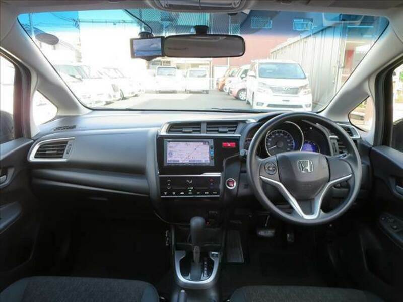 Used 17 Honda Fit Dba Gk3 Sbi Motor Japan