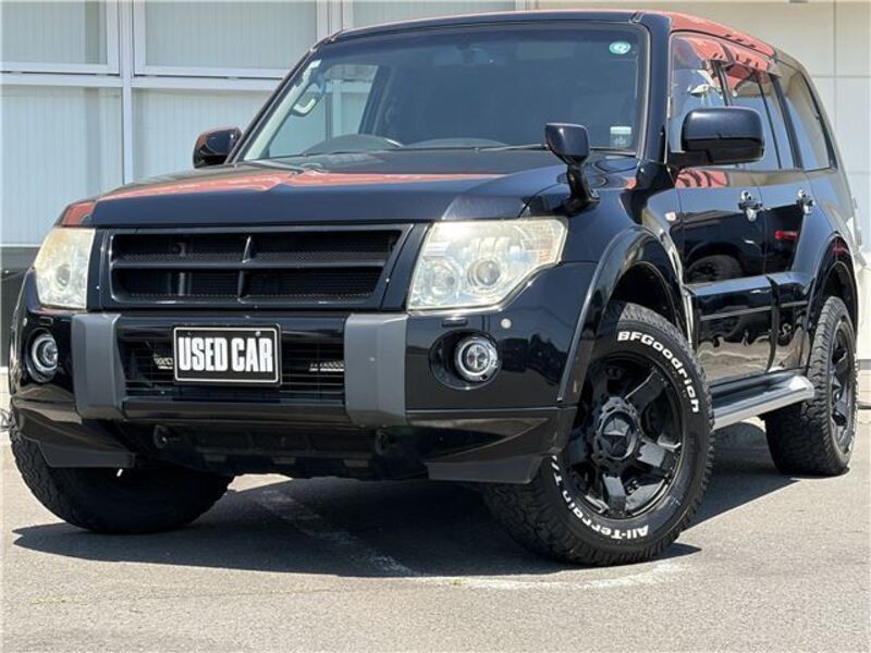 MITSUBISHI PAJERO