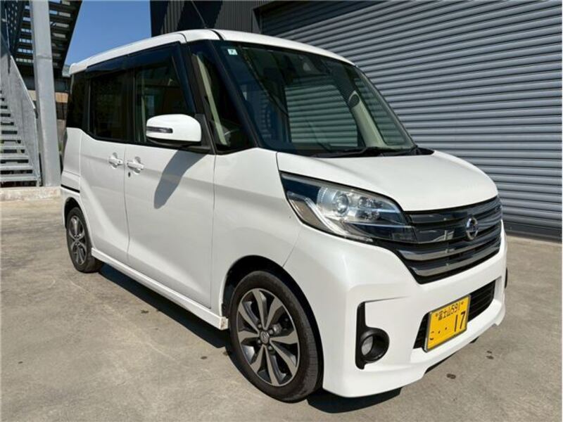 NISSAN DAYZ ROOX