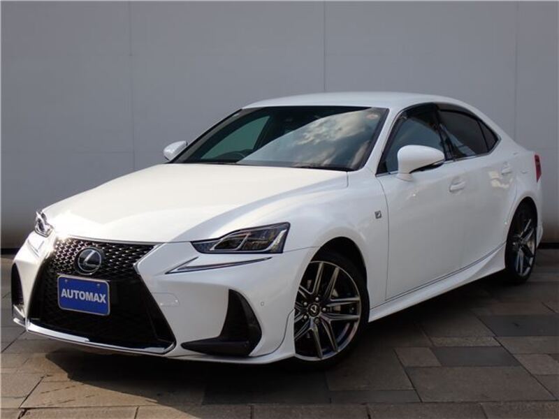 LEXUS IS
