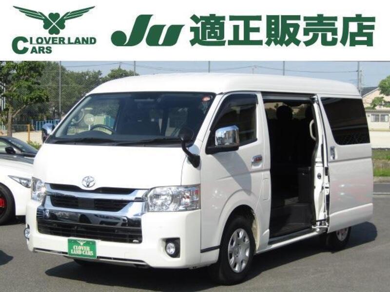 TOYOTA HIACE