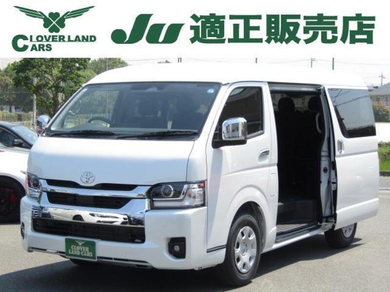 TOYOTA HIACE