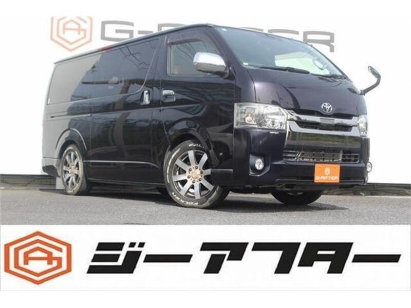 TOYOTA HIACE
