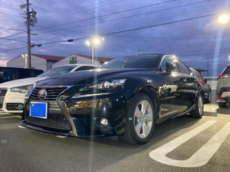 LEXUS IS