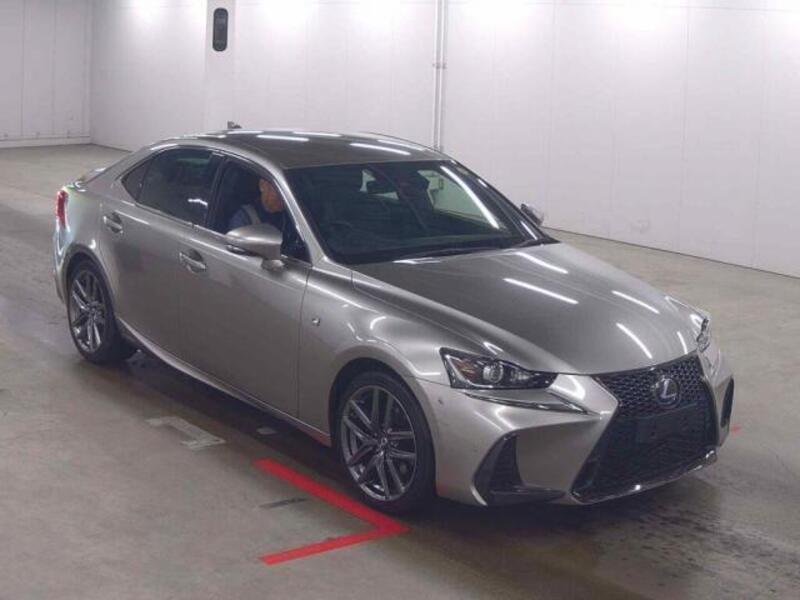 LEXUS IS