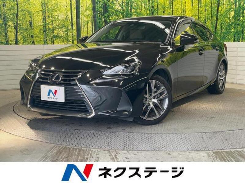 LEXUS IS