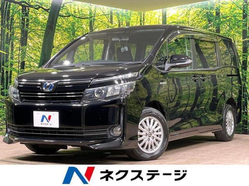 TOYOTA VOXY