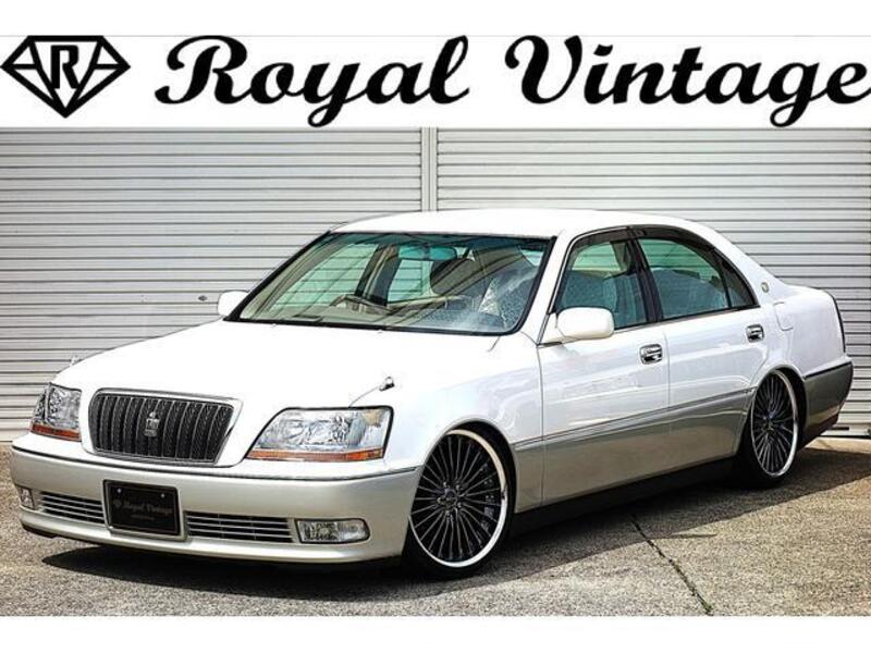 TOYOTA CROWN MAJESTA