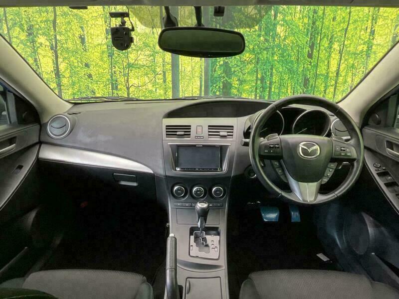 Axela Sport