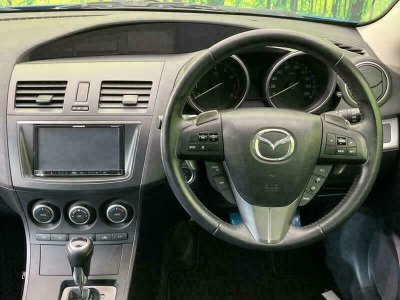 Axela Sport