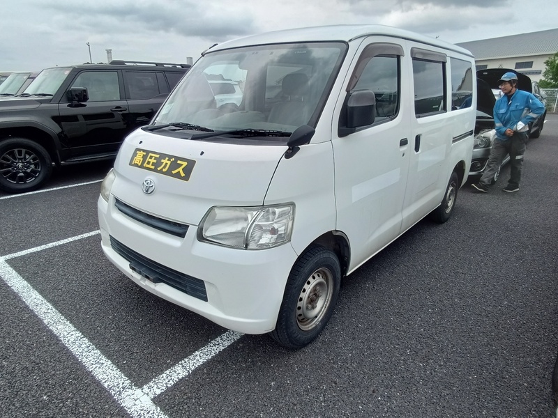TOYOTA TOWN ACE VAN