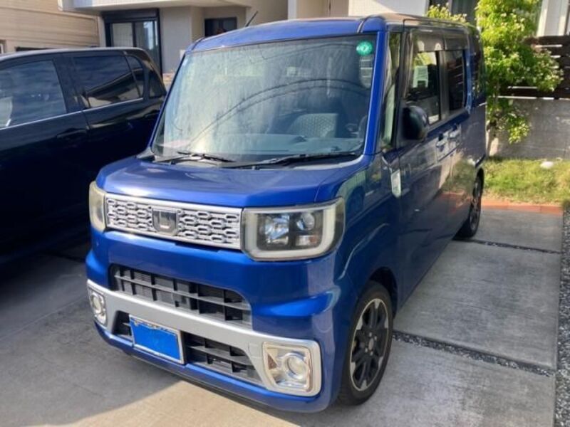 DAIHATSU WAKE