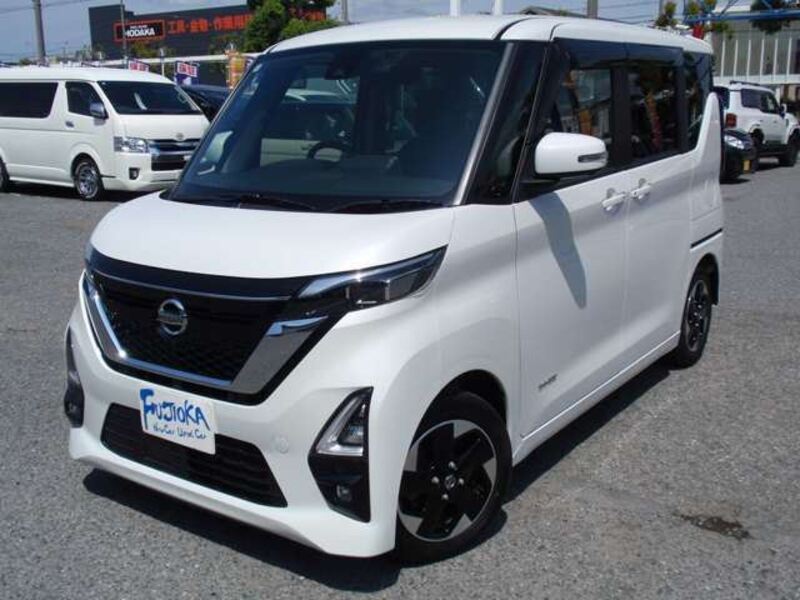 NISSAN ROOX