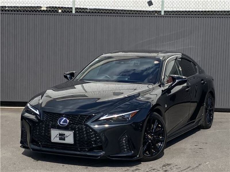 LEXUS IS