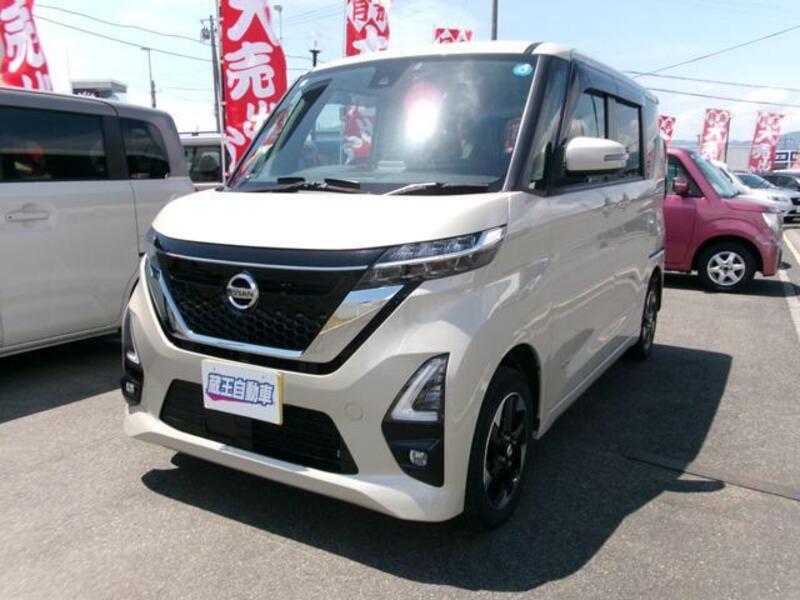 NISSAN ROOX