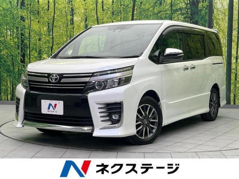 TOYOTA VOXY
