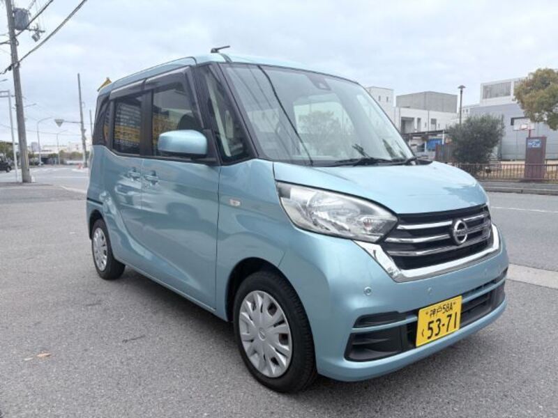 NISSAN DAYZ ROOX
