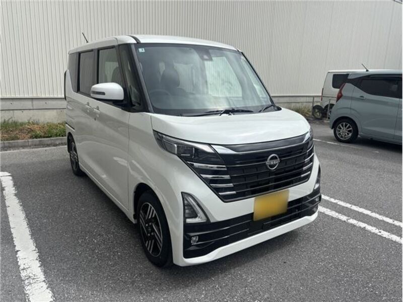 NISSAN ROOX