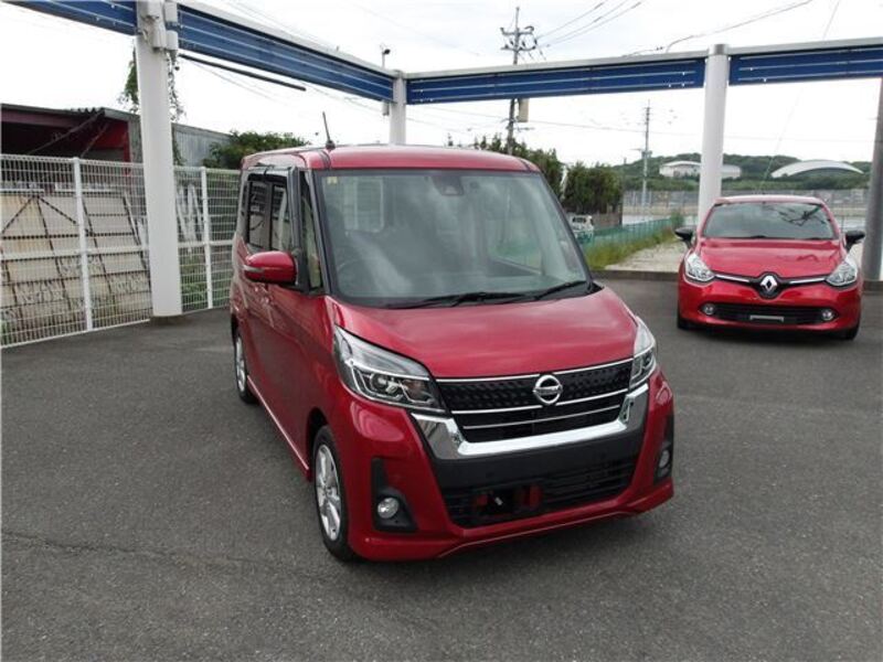 NISSAN DAYZ ROOX