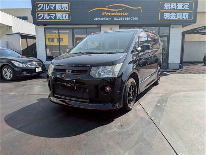 MITSUBISHI DELICA D5