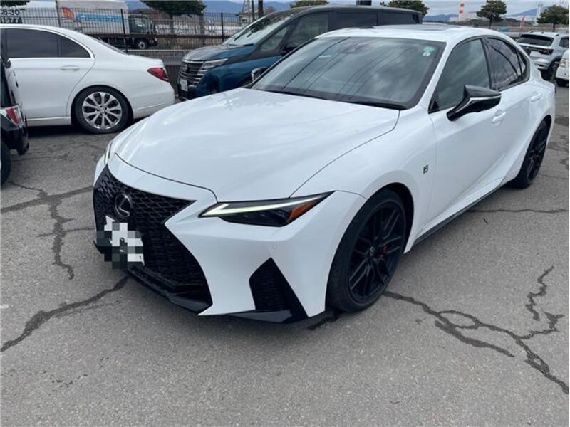 LEXUS IS